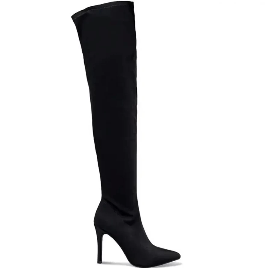 μαύρες ψηλές μπότες