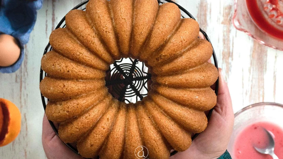 Για να μην γίνει σκληρό σαν πέτρα και να μην "καθίσει" στο φούρνο - Τα 6+1 μυστικά για τέλειο αφράτο κεικ