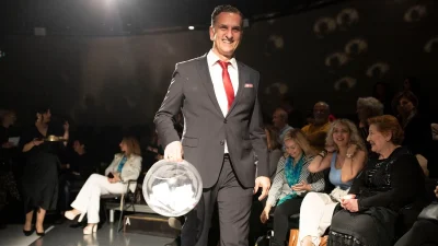 Νίκος Ψαρράς: Δείτε τον σε σπάνια έξοδο με τη σύζυγό του - Είναι μαζί πάνω από δέκα χρόνια