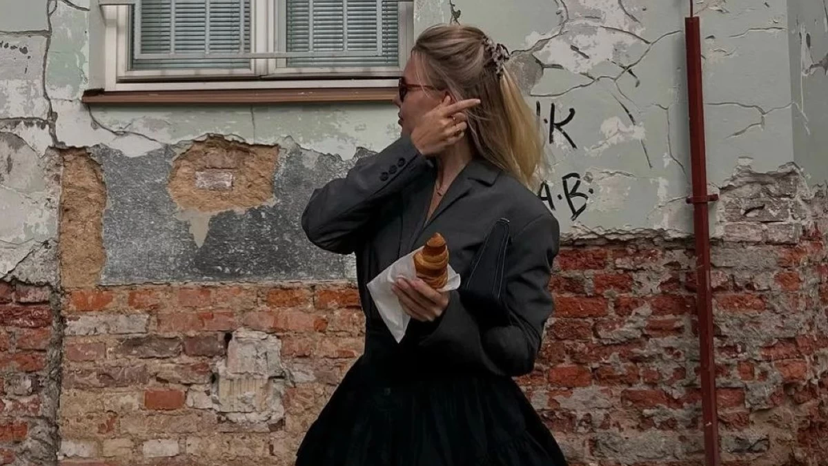 Το σακάκι-κλεψύδρα είναι η τάση για εφέ λεπτής μέσης και δεν θα το αποχωριστούμε το 2024