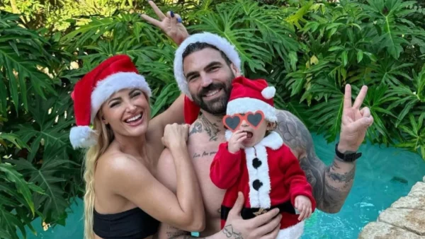 Ιωάννα Τούνη & Δημήτρης Αλεξάνδρου: Πριβέ πάρτι σε εστιατόριο για τη γιορτή της - Έσβησαν τούρτα για τα πρώτα γενέθλια του Πάρη