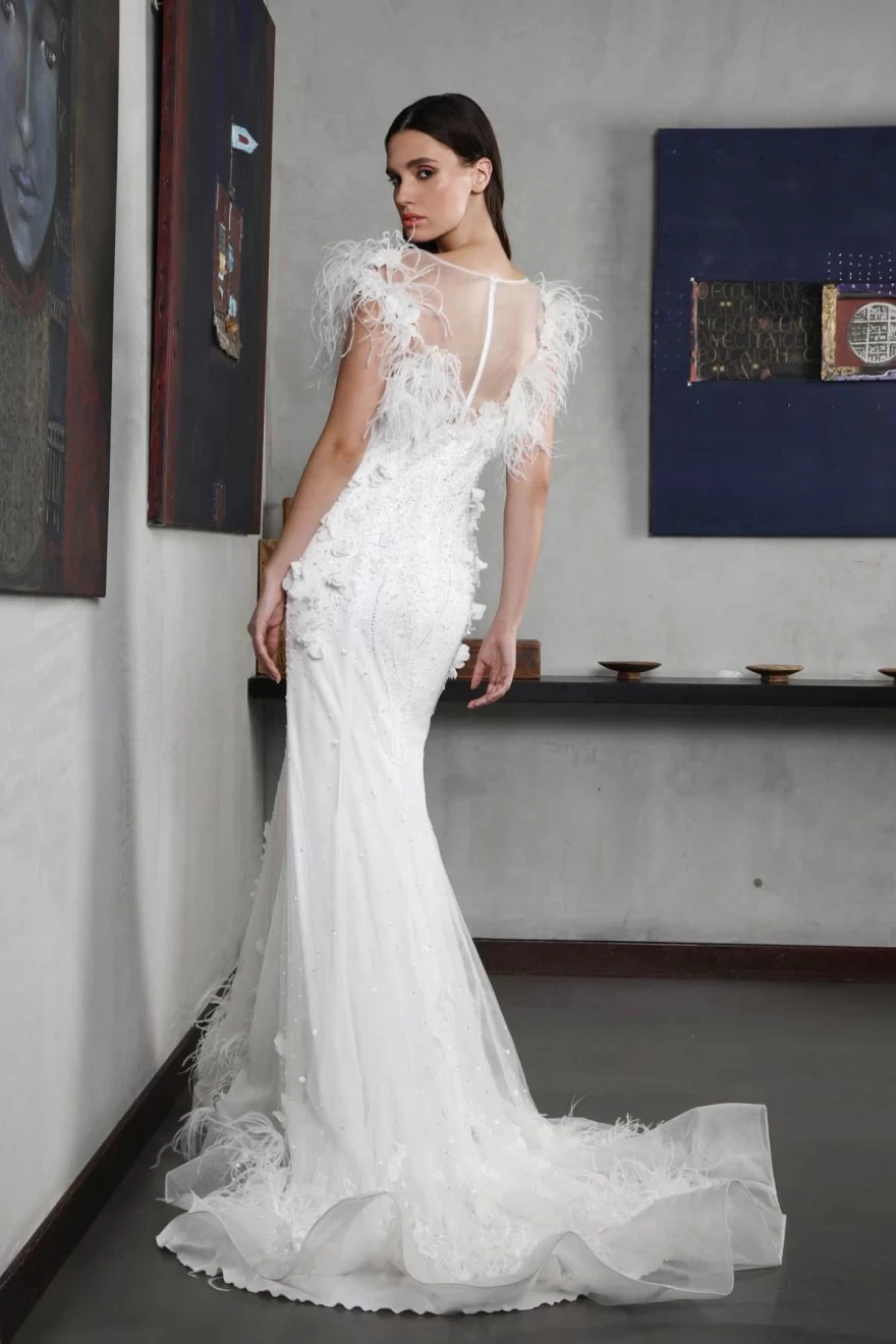 νυφικό με φτερά