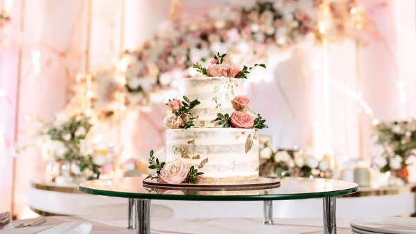 Γαμήλια τούρτα: Τα μυστικά που χρειάζεται να ξέρεις για ένα τέλειο αποτέλεσμα