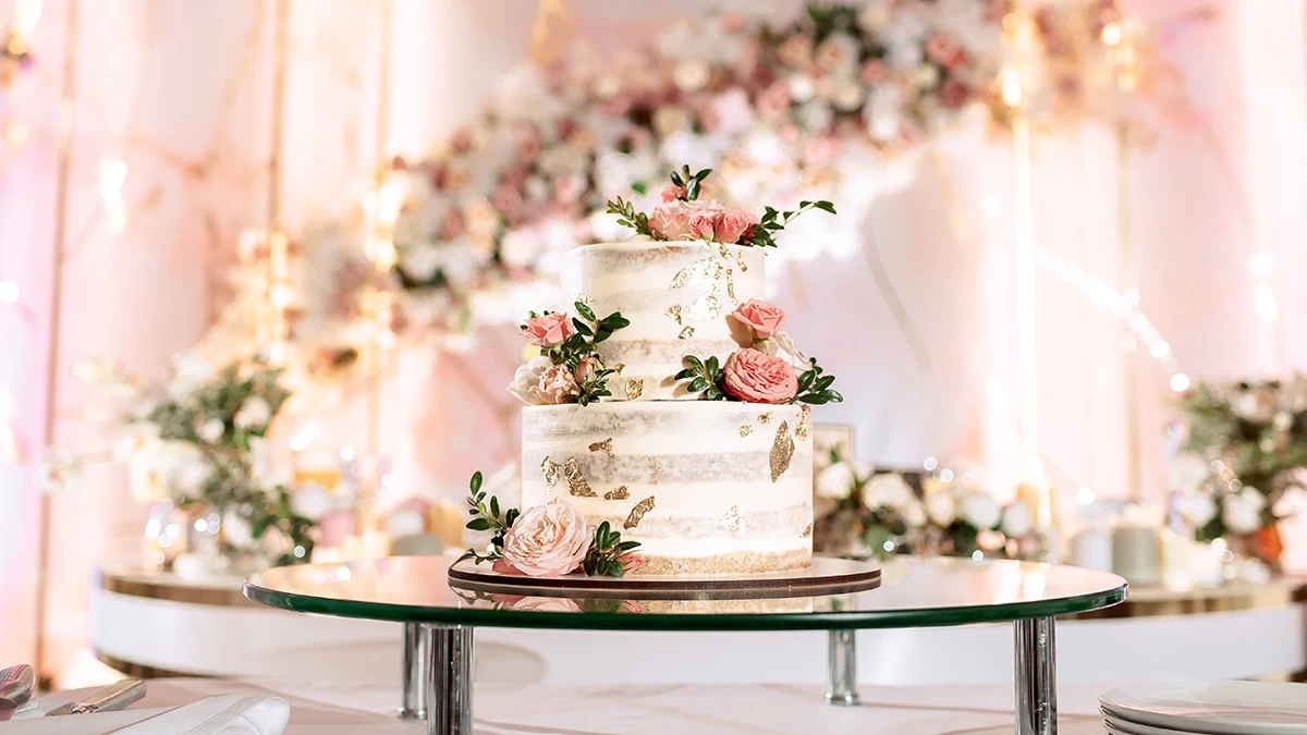 Γαμήλια τούρτα: Τα μυστικά που χρειάζεται να ξέρεις για ένα τέλειο αποτέλεσμα