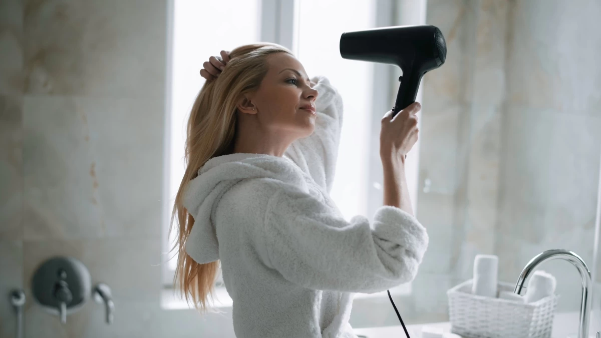 Πρωτοποριακό σεσουάρ νέας γενιάς: Στεγνώνει τα μαλλιά με υπέρυθρο φως & φροντίζει τον πλανήτη!