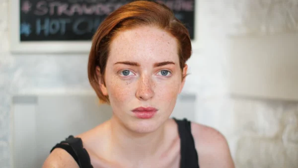 Aυτό τo καθαριστικό έλαιο που απομακρύνει το σμήγμα & τη λιπαρότητα από το πρόσωπο είναι η νέα εμμονή του TikTok!