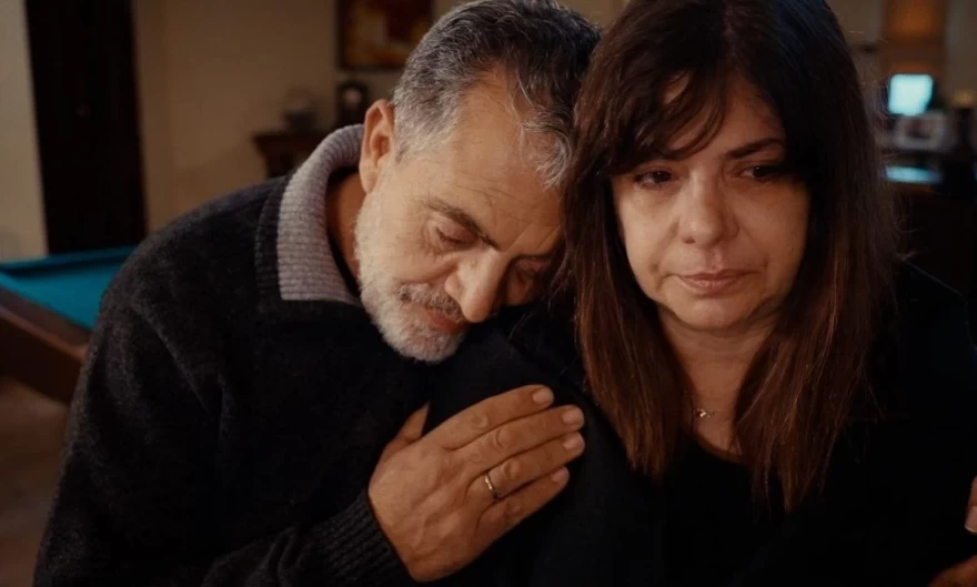 H γη της ελιάς Δημοσθένης Ασπασία διαζύγιο