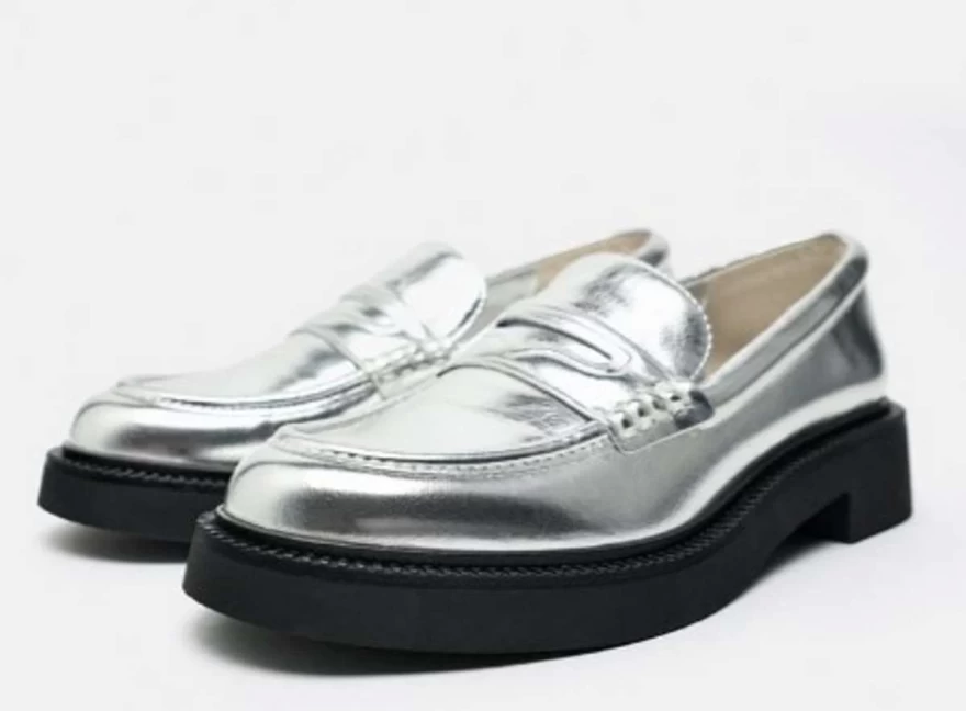 ασημί loafers