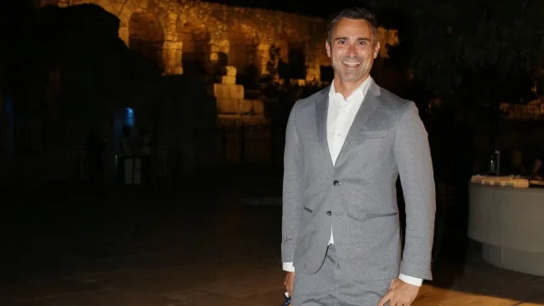 Γιώργος Καπουτζίδης – Η επιθυμία να κάνει οικογένεια, και η επόμενη μέρα μετά το νομοσχέδιο για τα ομόφυλα ζευγάρια