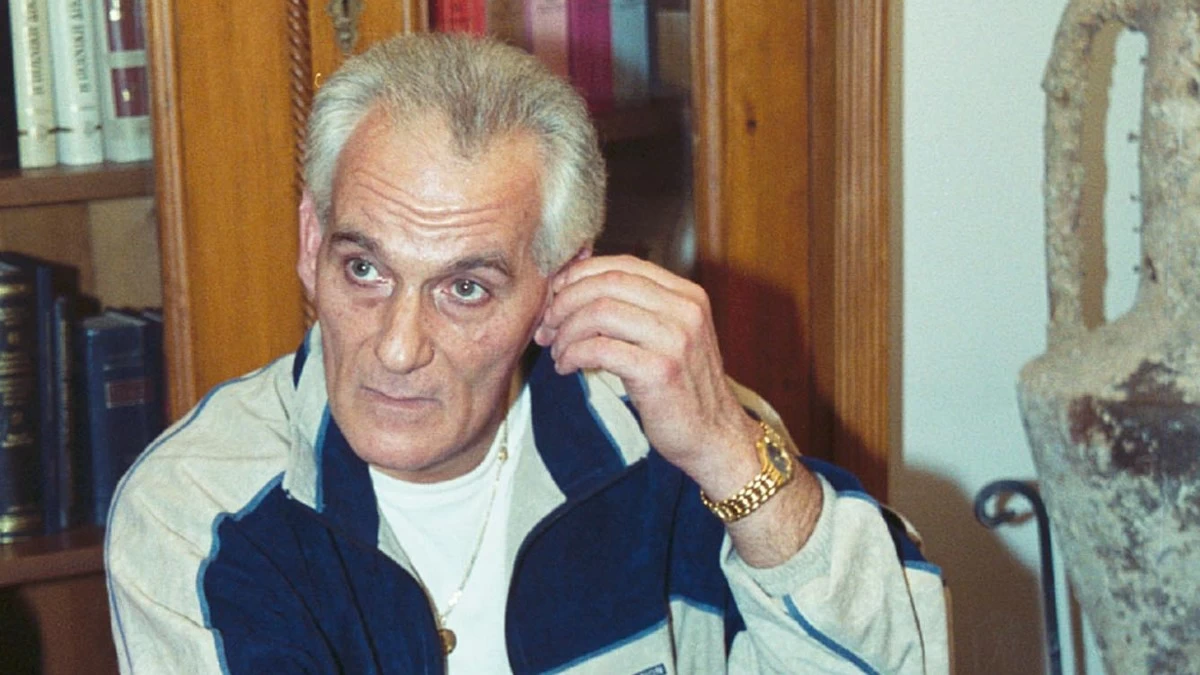 Βαγγέλης Ρωχάμης: Η ζωή του σταρ φυγά της δεκαετίας του '80 - Η φυλακή, η φυγή και οι γυναίκες