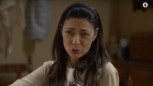 Ηλέκτρα (19/2): Πιάνουν στα πράσα την Ηλέκτρα με τον Παύλο - Αυτοκτονεί και αφήνει πίσω της ένα γράμμα;