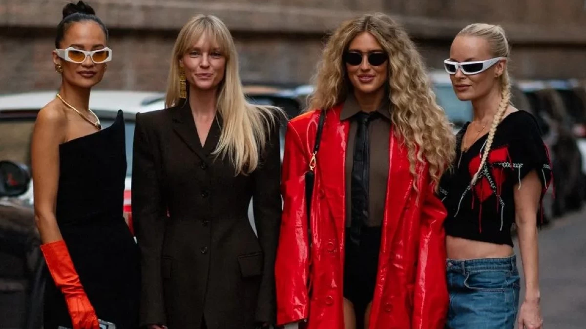 Ξεκίνα να φοράς από τώρα αυτό το πανωφόρι από τα 90s - Είναι το αγαπημένο των fashionistas όλη τη νέα σεζόν