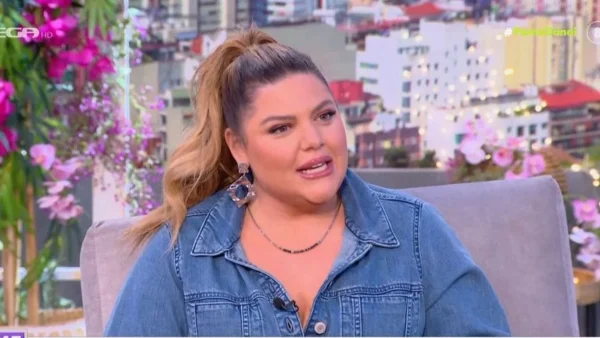 Οργή στο social media κατά της Δανάης Μπάρκα με αφορμή τα Τέμπη - «Δεν σέβεσαι ούτε τα νεκρά παιδιά»