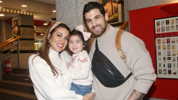 Ελένη Χατζίδου: Λιώνει με τον Ετεοκλή Παύλου, που διαβάζει παραμύθι στην κόρη τους στο κρεβάτι του νοσοκομείου