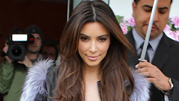 Κιμ Καρντάσιαν: Τίποτα δεν είναι όπως φαίνεται - Τα σημάδια στο σώμα της που κρύβει με photoshop