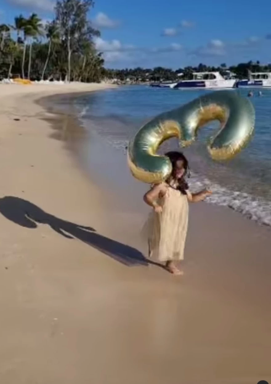 Γιώργος Λιανός - μικρή - Γενέθλια - Βαλέρια