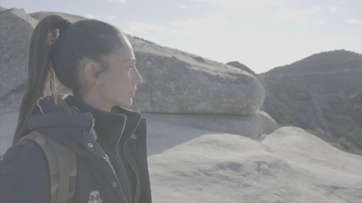 «Μαμά Έρχομαι»: Η Ανθή Βούλγαρη σε ένα συγκινητικό αφιέρωμα για τη «μαύρη» επέτειο των Τεμπών