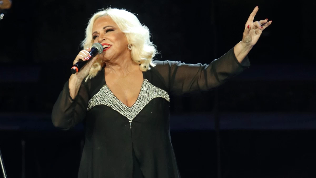 Η Μπέσσυ Αργυράκη μιλάει για τις αισθητικές επεμβάσεις: «Είχα πάει να κάνω στήθος, αλλά...»