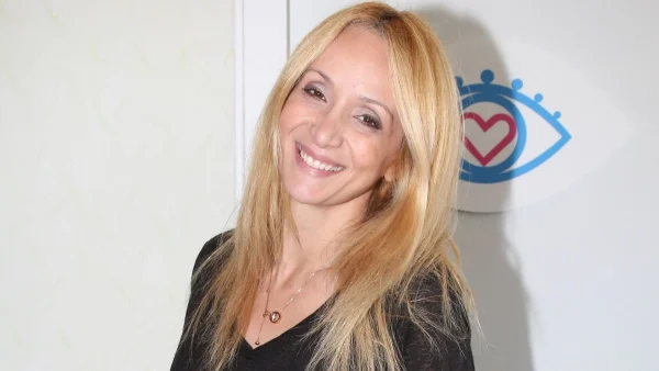 Ξεχωριστή ημέρα για την Ναταλί Κάκκαβα - Τέλεσε τον πρώτο της γάμο ως Αντιδήμαρχος Σαρωνικού