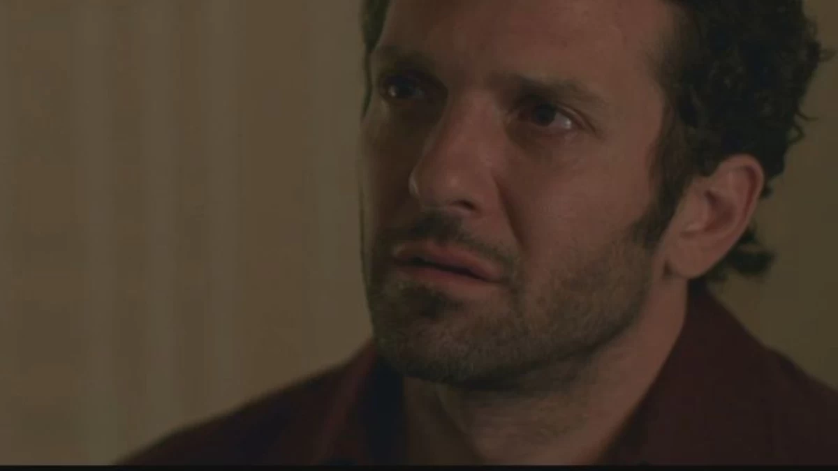 Παραλία: «Δεν τιμάς τη μνήμη της σκοτώνοντας ανθρώπους!» - Ο Χάρι ανακαλύπτει το φονιά της Υπατίας! Το σχέδιο που ετοιμάζει στη μνήμη της