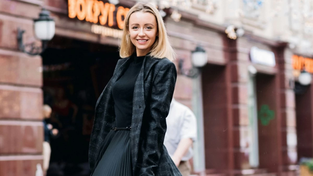 Η πιο girly πλισέ φούστα από τα Mango που κρύβει τα παραπανίσια κιλά κοστίζει λιγότερο από 30 ευρώ!