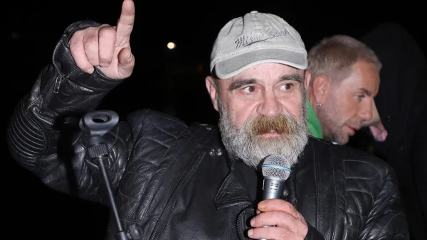 Το "σκληρό" πρόσωπο του Κωνστατίνου Πολυχρονόπουλου - Οι βρισιές και οι διαταγές όταν έκλειναν οι κάμερες