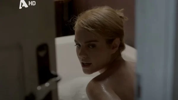 Το Προξενιό της Ιουλίας: Ο Χρήστος βλέπει την Ιουλία γυμνή στο μπάνιο - Η πρόταση γάμου, ο χωρισμός και η λιποθυμία της εγκυμοσύνης