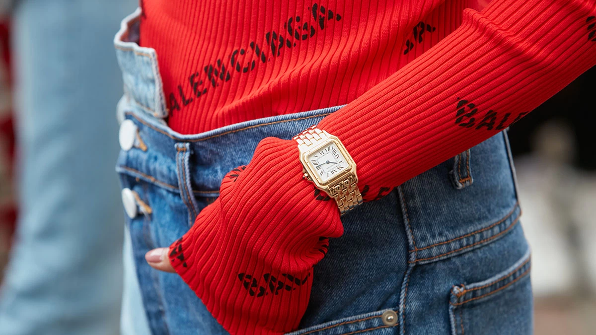 Και ξαφνικά όλες φοράνε ρολόγια ξανά: 4 στυλ που θα ξεχωρίσουν το 2024