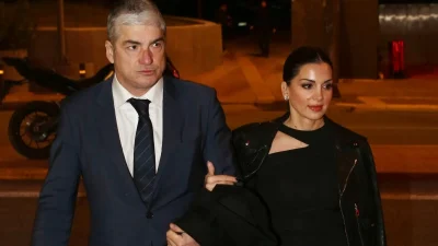 Σταματίνα Τσιμτσιλή: Βραδινή έξοδος με τον σύζυγό της Θέμη Σοφό – Δείτε φωτογραφίες