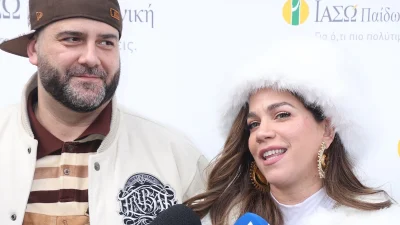 Κατερίνα Στικούδη: Οι πρώτες δηλώσεις κατά το εξιτήριο από το μαιευτήριο - Με χρυσές μπότες και γούνα στο πλευρό του Σερίφη