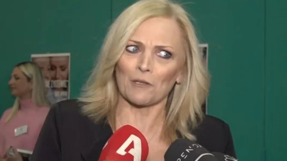 Χριστίνα Λαμπίρη: «Μην με βάλετε σε αυτή τη διαδικασία» - Η αντίδρασή της σε ερώτηση δημοσιογράφου του ALPHA για τα αρνητικά σχόλια