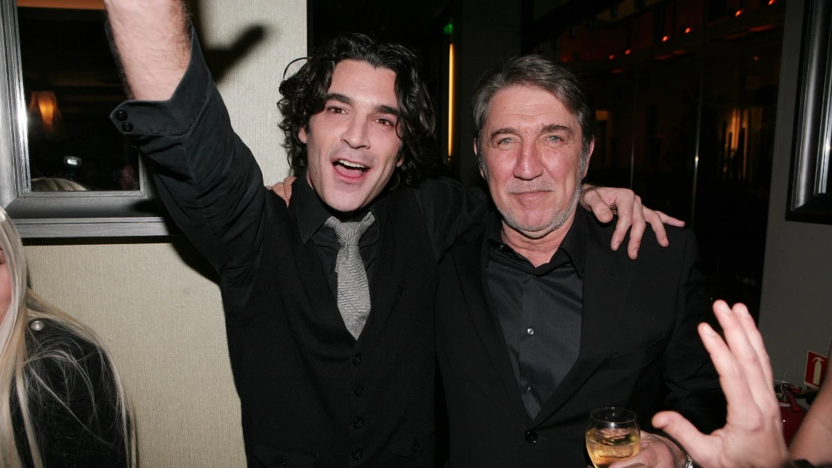 «Ο Χριστόφορος Παπακαλιάτης έχει τρύπιες τσέπες» - Ο πατέρας του δημιουργού σε μία σπάνια συνέντευξη