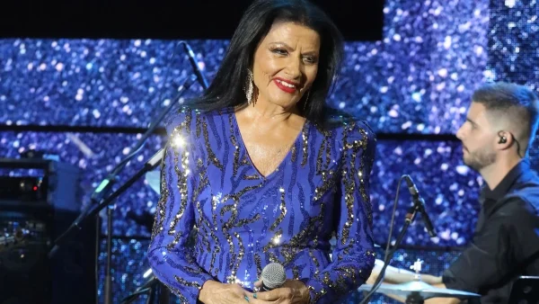 Ζωζώ Σαπουντζάκη: «Την έβαλαν στην εντατική χθες!» - Τα νεότερα για την κατάσταση της υγείας της