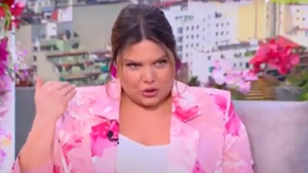 Το "καρφί" της Δανάης Μπάρκα σε εκπομπές: «Το παίζεις political correct, αλλά...»