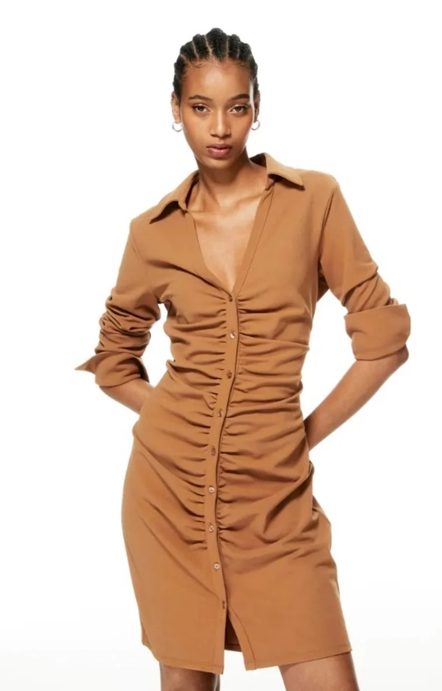 καφέ ντραπέ φόρεμα