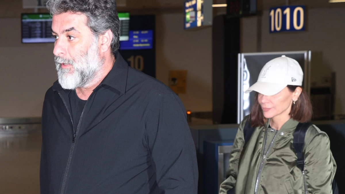 Δέσποινα Βανδή & Βασίλης Μπισμπίκης: Με μια βαλίτσα στο χέρι - Επέστρεψαν ανανεωμένοι στην Ελλάδα από την απόδρασή τους στην Ιταλία