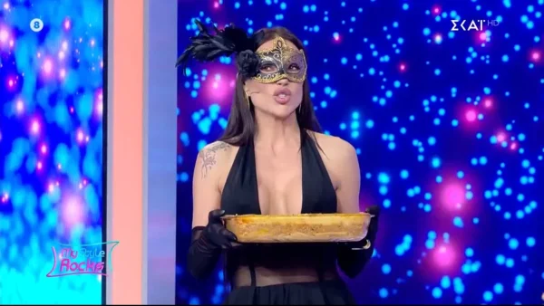 My Style Rocks - Η Ζέτα Θεοδωροπούλου έφερε ένα ταψί για να κεράσει... παστίτσιο τον αγαπημένο της