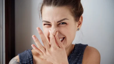 Μπακαλιάρος σκορδαλιά: Με αυτά το κόλπα δεν θα μυρίζει δυσάρεστα η αναπνοή σου!