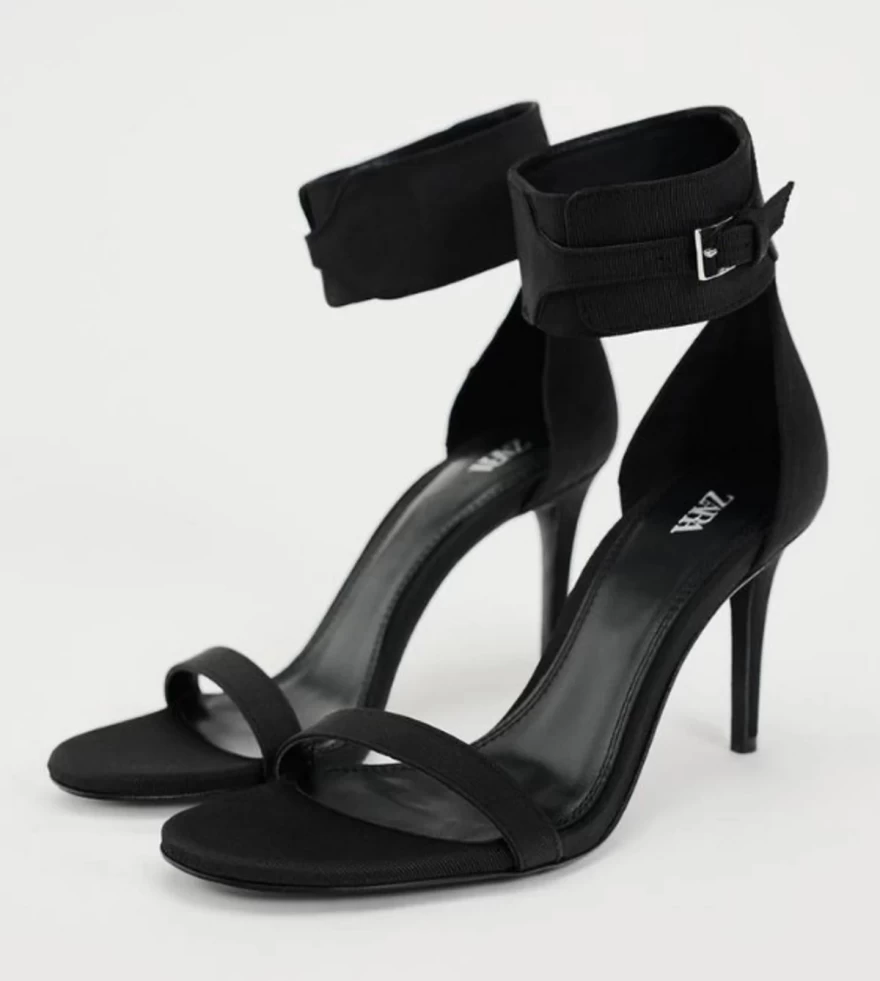 πέδιλα με αγκράφα