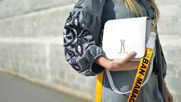 9 απαραίτητα αξεσουάρ για την άνοιξη - Δεν θα μπορείς να κάνεις δίχως αυτά