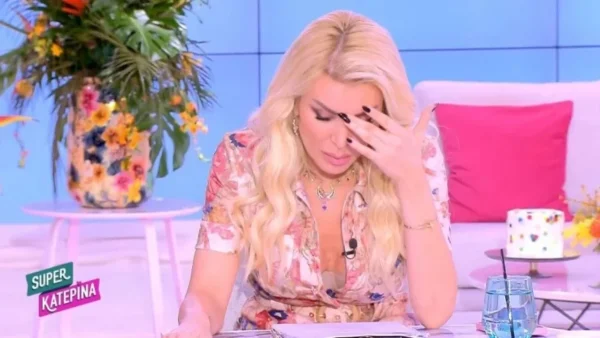 Super Κατερίνα: Ζαλίστηκε η Καινούργιου στον αέρα του ALPHA
