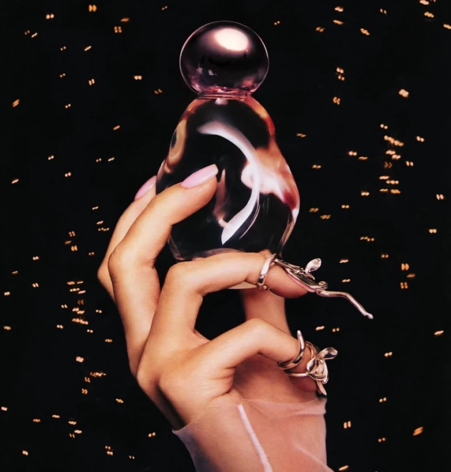 άρωμα cosmic από την Kylie Jenner