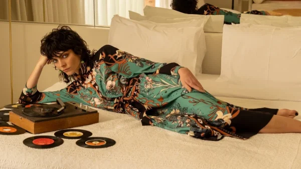 Ψάχνεις τα top επώνυμα ρούχα και αξεσουάρ της άνοιξης; Στη Favela θα ανακαλύψεις όλες τις τάσεις της νέας σεζόν