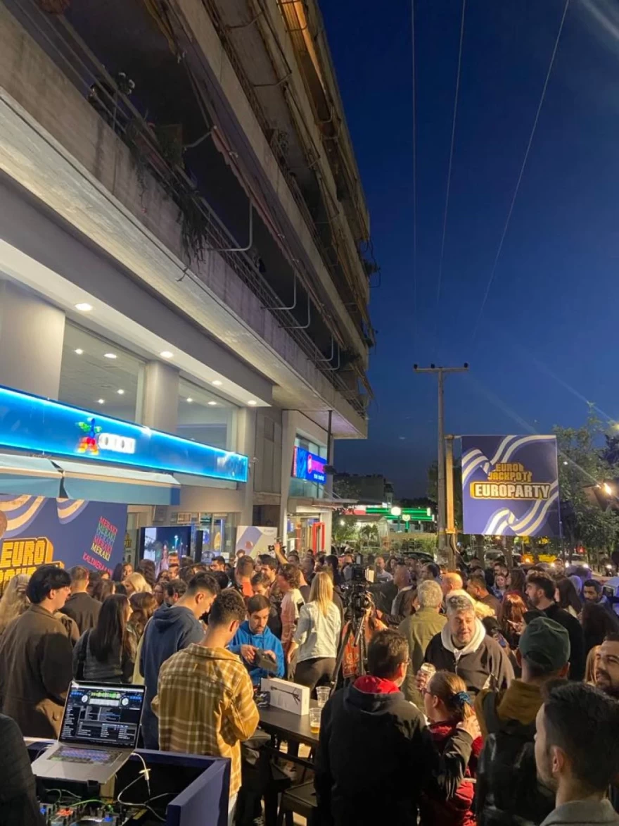 Χαμός στο Eurojackpot party του ΟΠΑΠ με την Μαρίνα Σάττι 