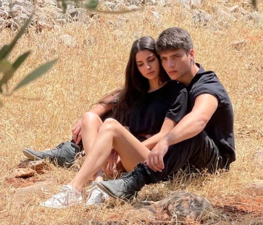 Γη της Ελιάς: Σπαρακτικό - Δείτε την τραγική στιγμή που η Βασιλική αναγνωρίζει το πτώμα του Φίλιππου πριν παιχτεί στην τηλεόραση