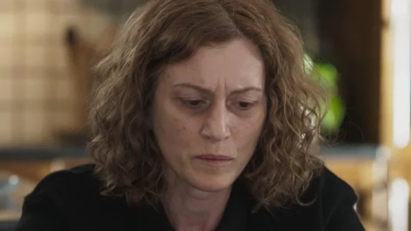 Γη της Ελιάς: «Όλο το χωριό ξέρει ότι τον κεράτωνε» - Ένας χωρισμός ανακοινώνεται! Ο Δημοσθένης παντρεύεται, η δίκη της Χάιδως ολοκληρώνεται