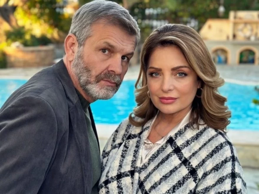 Η γη της ελιάς Αθηνά Τζον