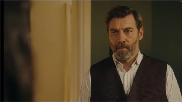 Το Ναυάγιο: «Ειρήνη, τι κάνεις;» - Ο Ιπποκράτης την κάνει τσακωτή με τον Πέτρο!