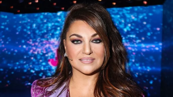 J2US: Εκτός η Καίτη Γαρμπή για δύο Σάββατα - Τι συμβαίνει;