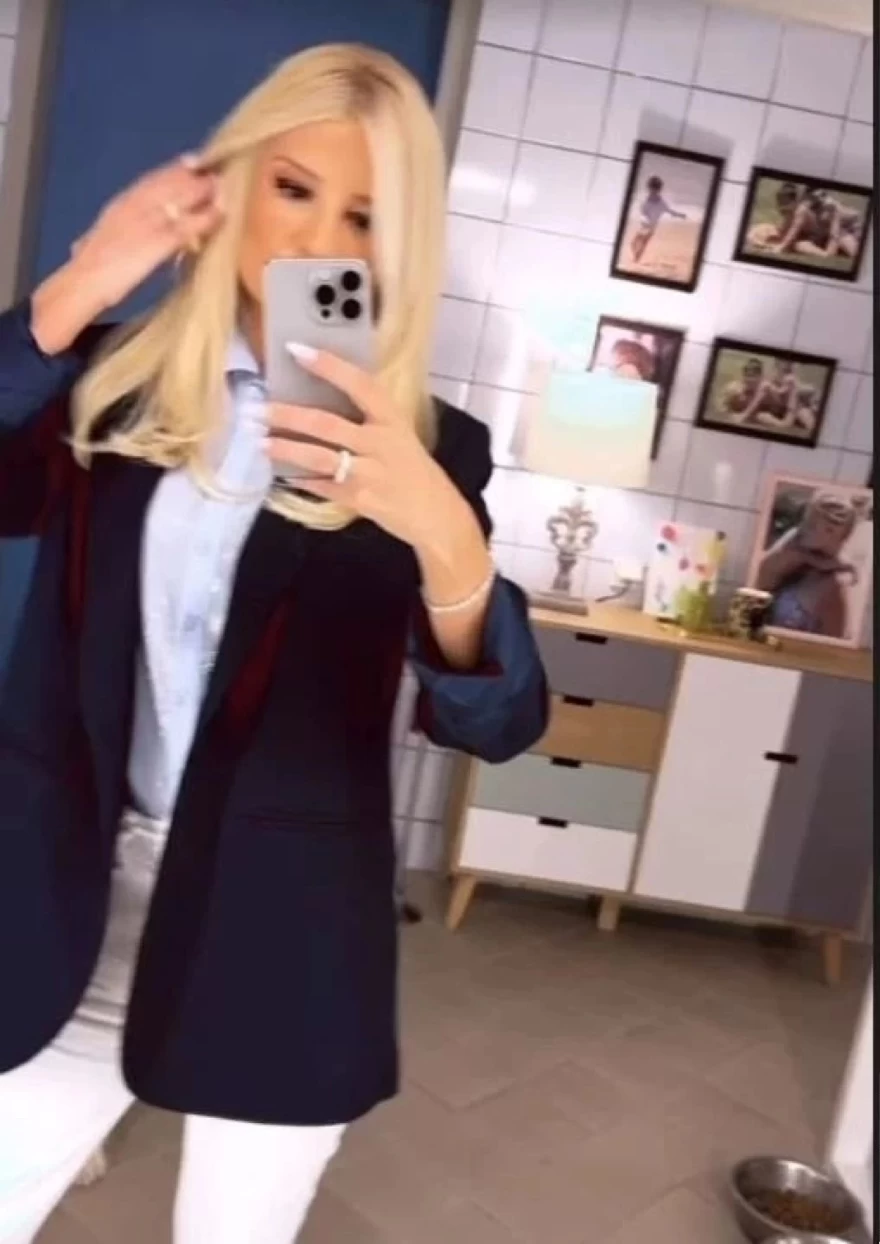 Φαίη Σκορδά καμαρίνι φωτογραφία Λιάγκα και παιδιών